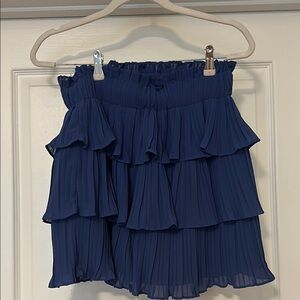 Chic Navy Pleated Skirt
